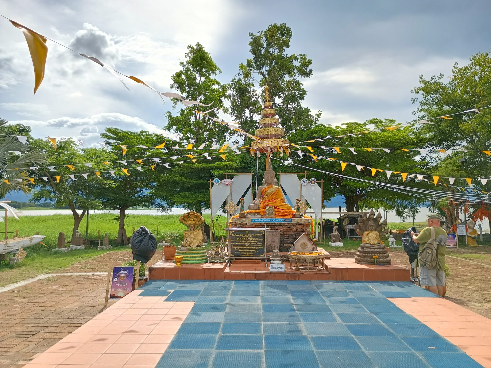 Wat Tilok Aram Sunset